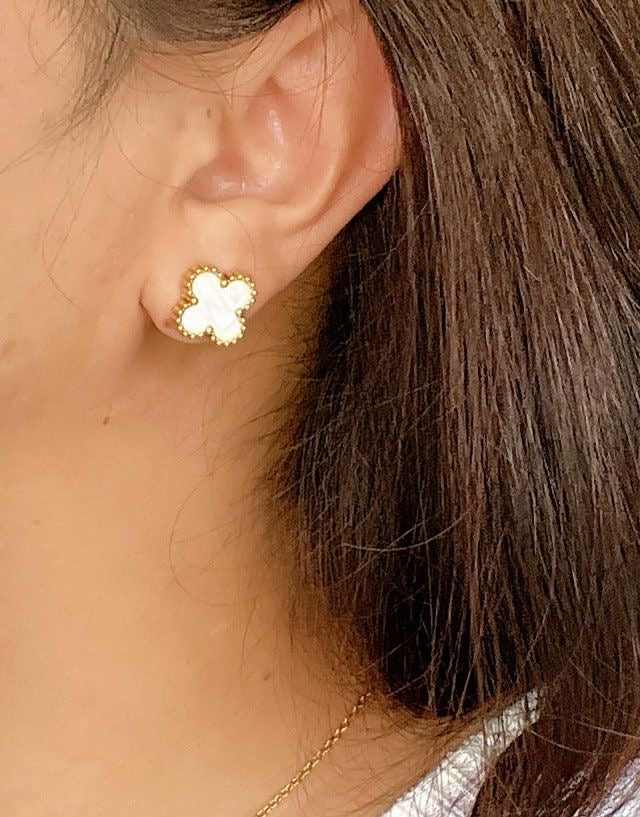 Boucle d'oreille ✨YVES✨